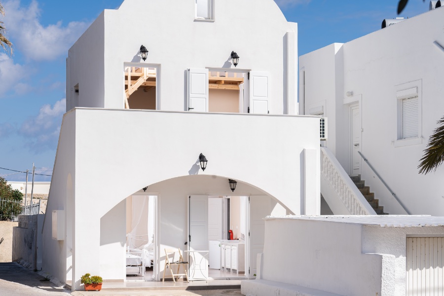 Accommodation in Santorini